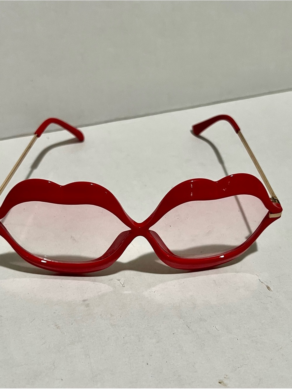 Red Lips Shaped Novelty Sunglasses